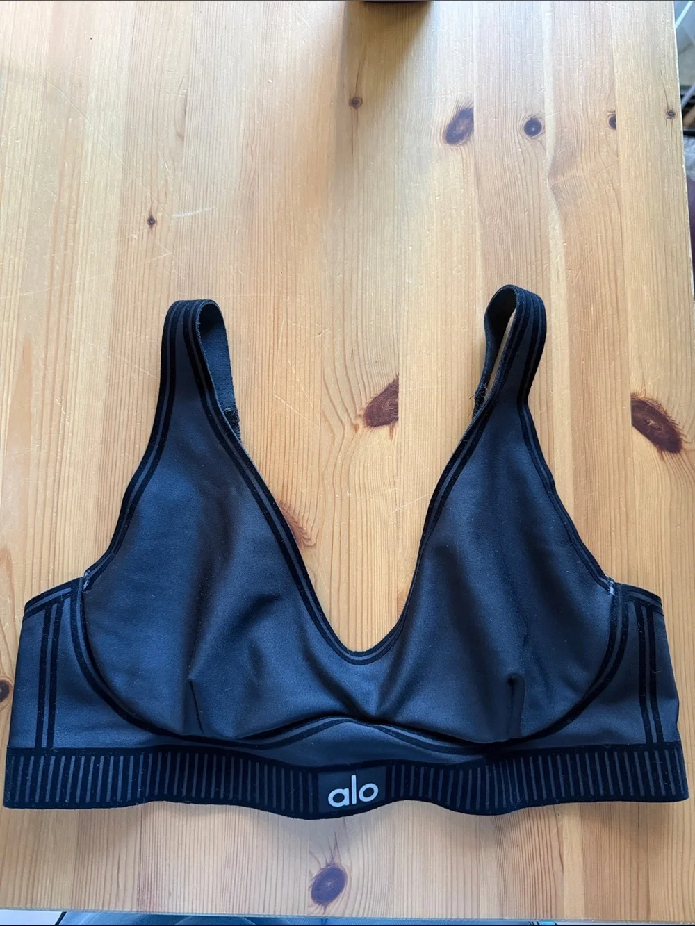 ALO Airlift Line Up Bra, Black, size S